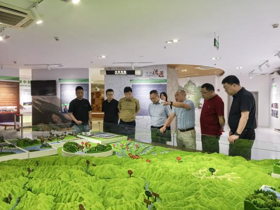 【园区动态】广元市京兆投资集团有限责任公司一行到我园区洽谈合作交流