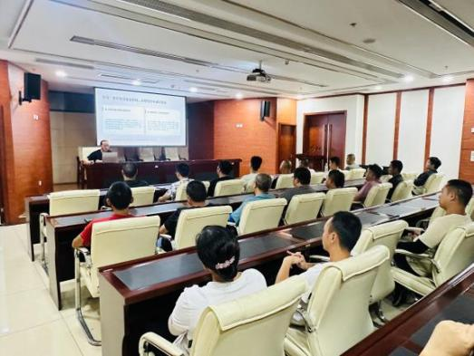 【平安园区】以法促学强技能 严守规范保平安